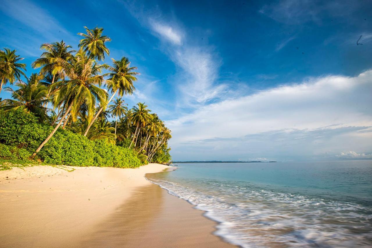 Pinang Island - Private Island Sea View Bungalows Singkil  Esterno foto