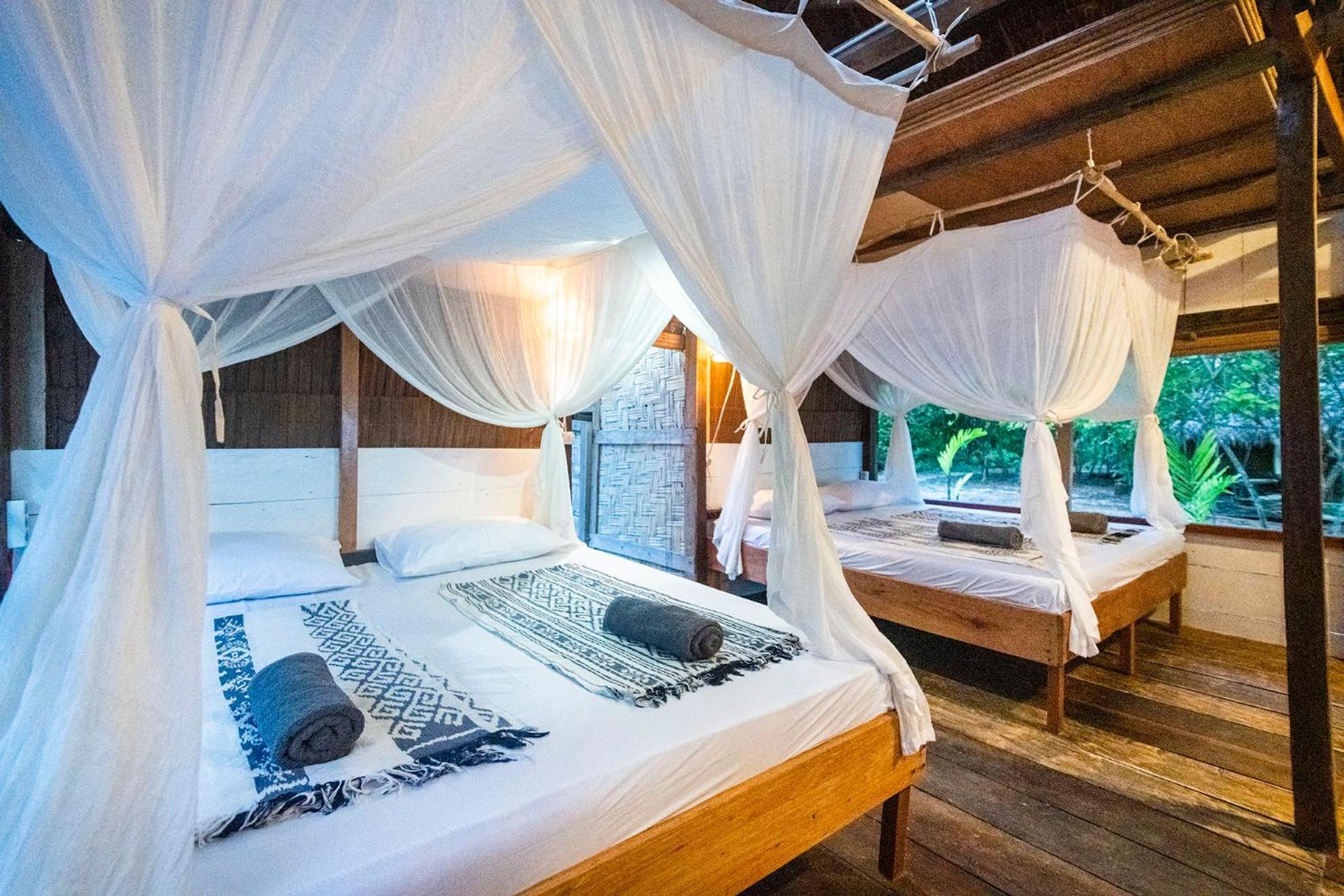 Pinang Island - Private Island Sea View Bungalows Singkil  Esterno foto